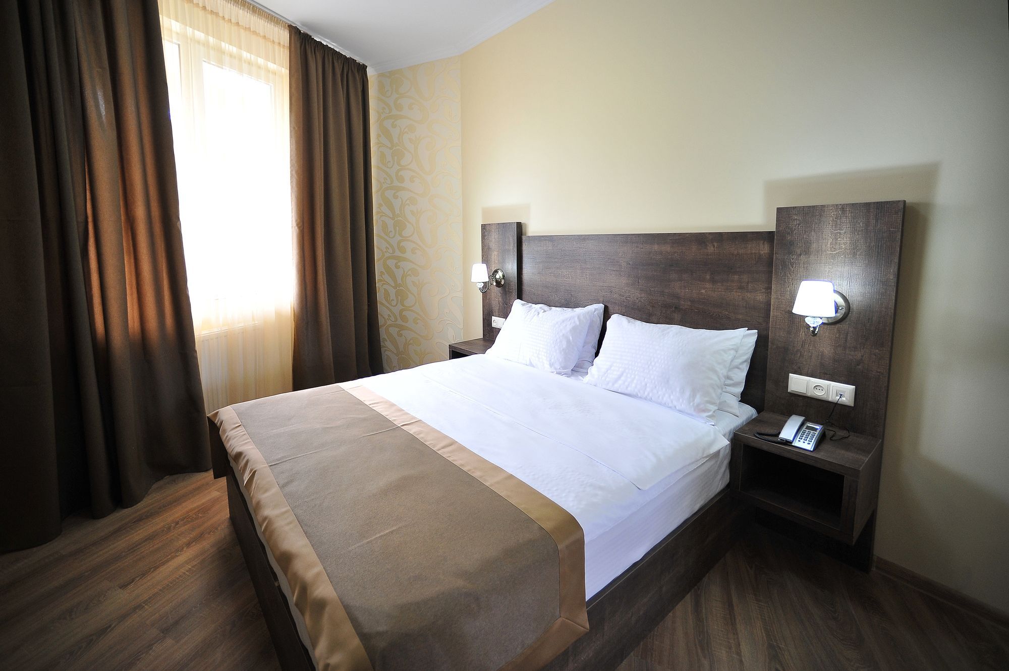 Rk Hotel 第比利斯 外观 照片